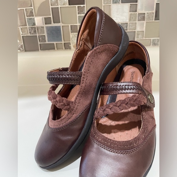 BareTraps Brown Dress Shoes with Braided Strap - Picture 2 of 9